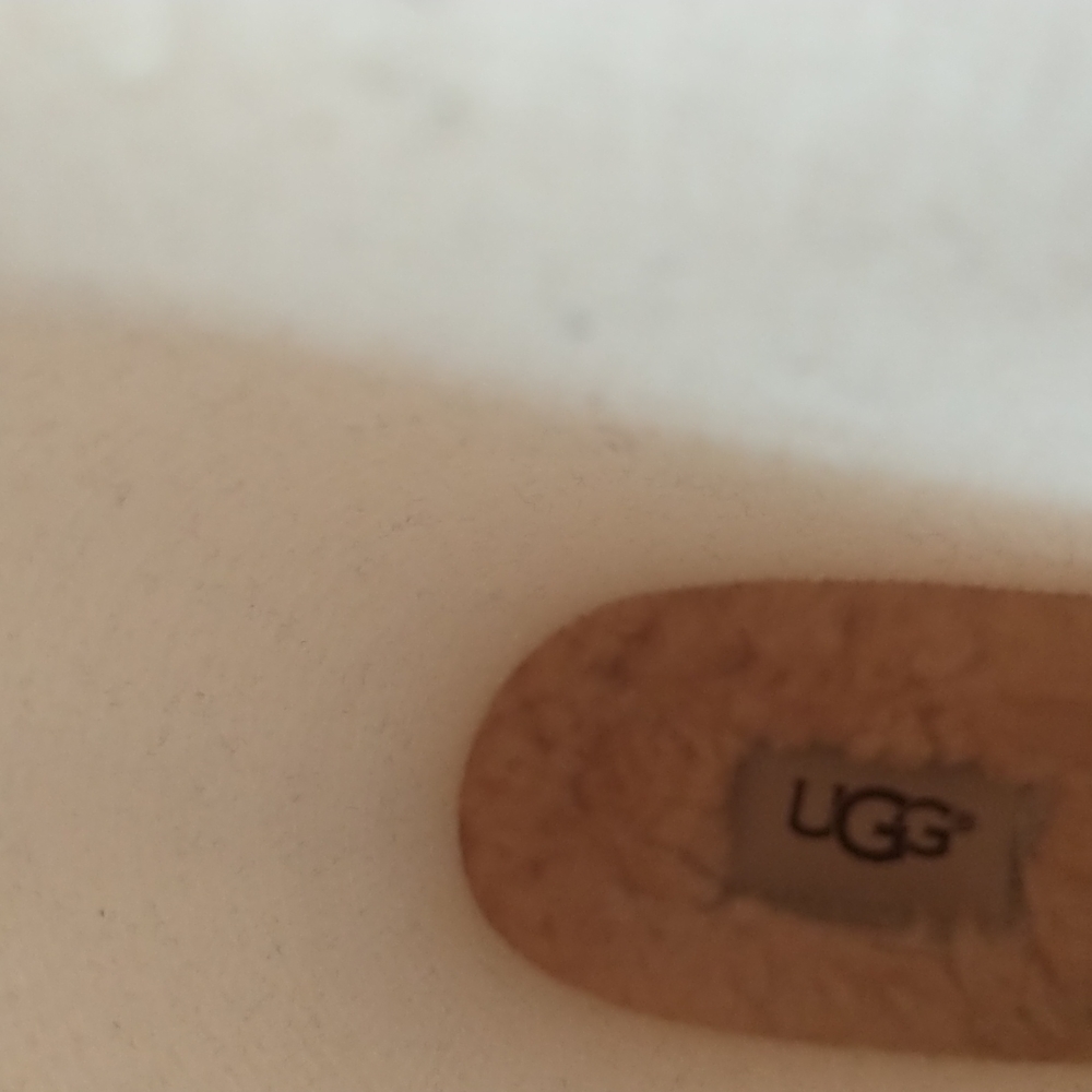 Ugg Boot! - image 8